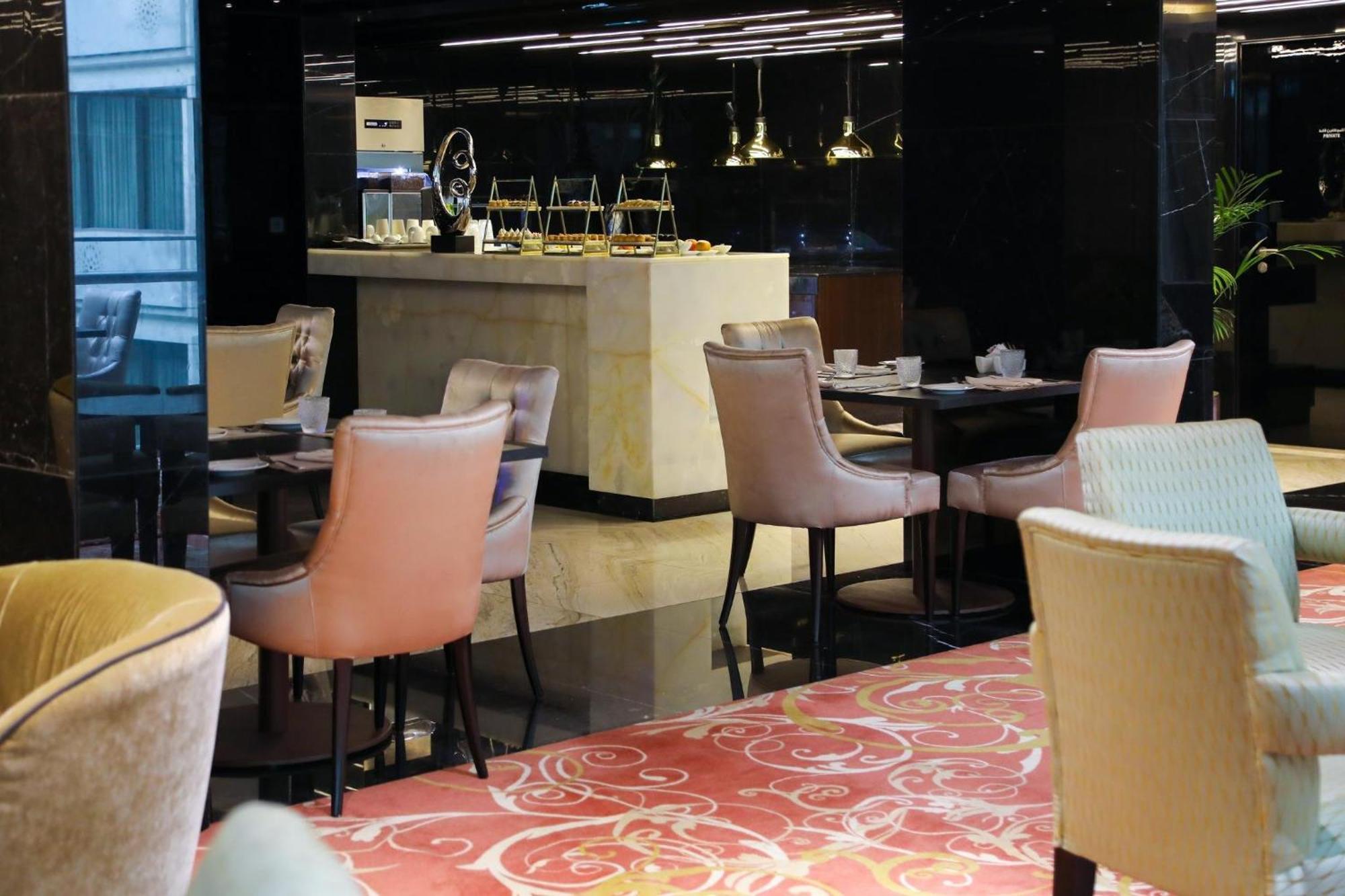 Crowne Plaza Kuwait Al Thuraya City By Ihg Kuwait City Exterior foto