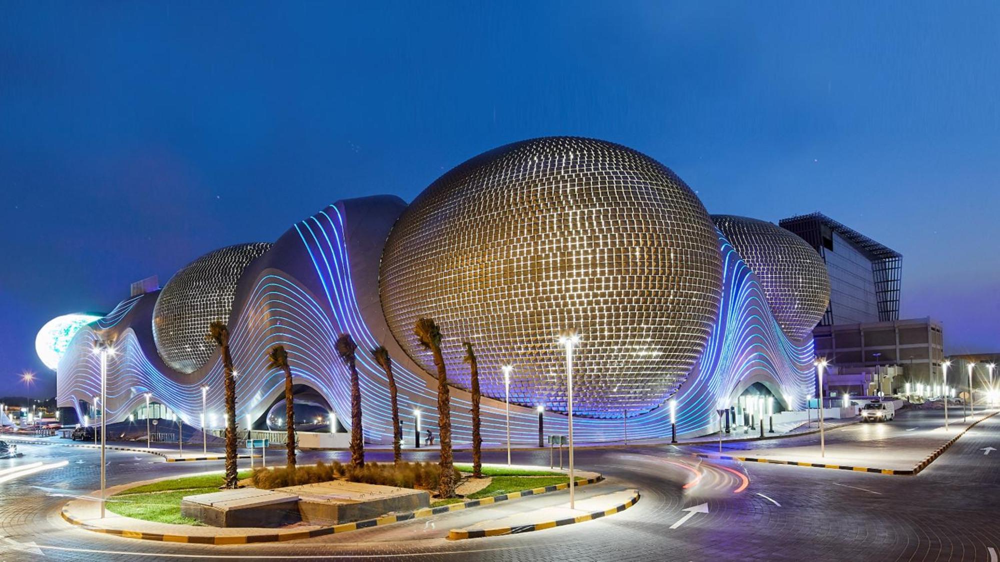Crowne Plaza Kuwait Al Thuraya City By Ihg Kuwait City Exterior foto