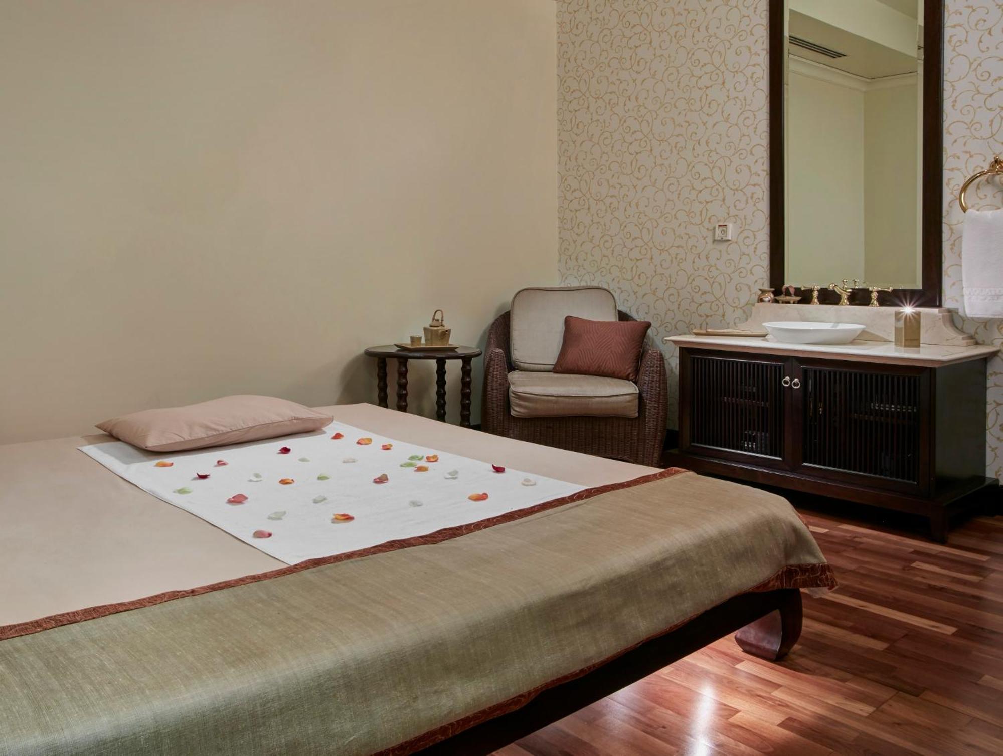 Crowne Plaza Kuwait Al Thuraya City By Ihg Kuwait City Exterior foto